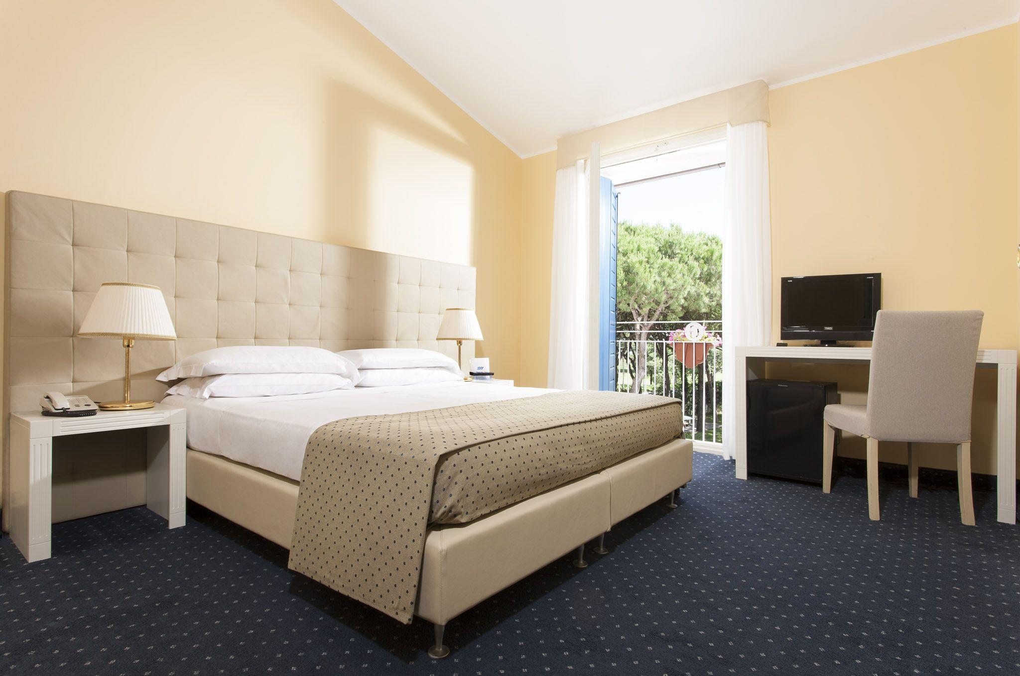 Hotel Gallia & 4*